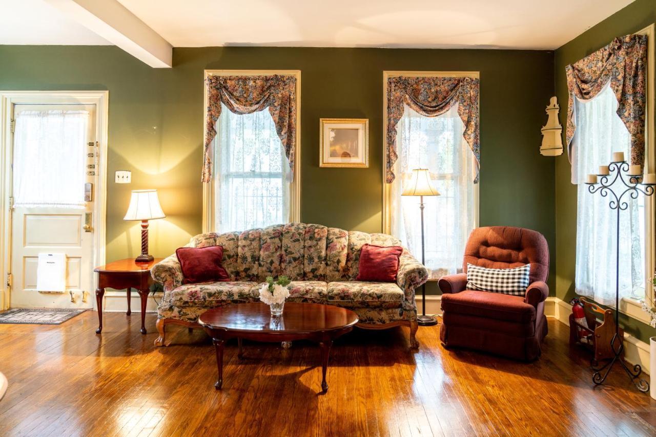 Villa Charming Executive Victorian Mansion W/ Free Parking - Near Bucknell à Milton Extérieur photo